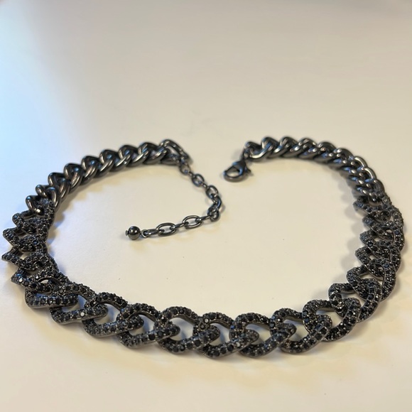 Black metal and rhinestone statement necklace - Picture 3 of 7